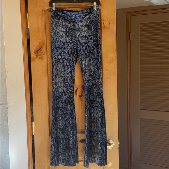 Comfortable flared stretch pants from Nordstrom - Picture 3 of 6